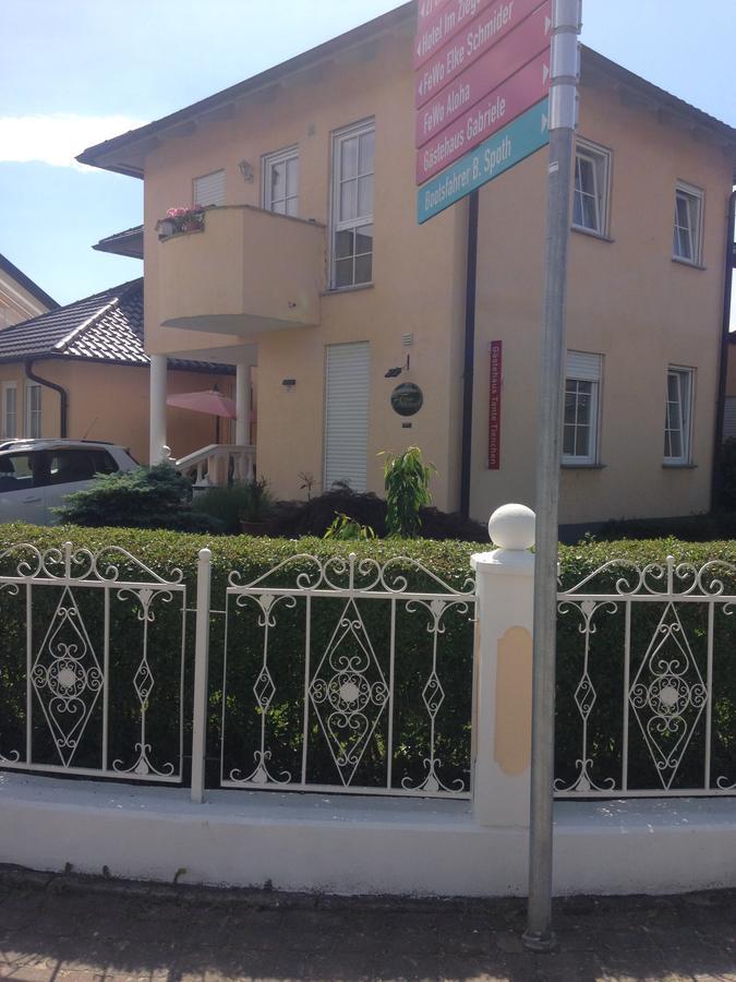 Gaestehaus Tante Tienchen 7 Minuten Zu Fuss Zum Europa Park , Plus Kostenloses Parkplatzticket Rulantica ,Alle Unsere Suiten Haben Einen Balkon 鲁斯特 外观 照片